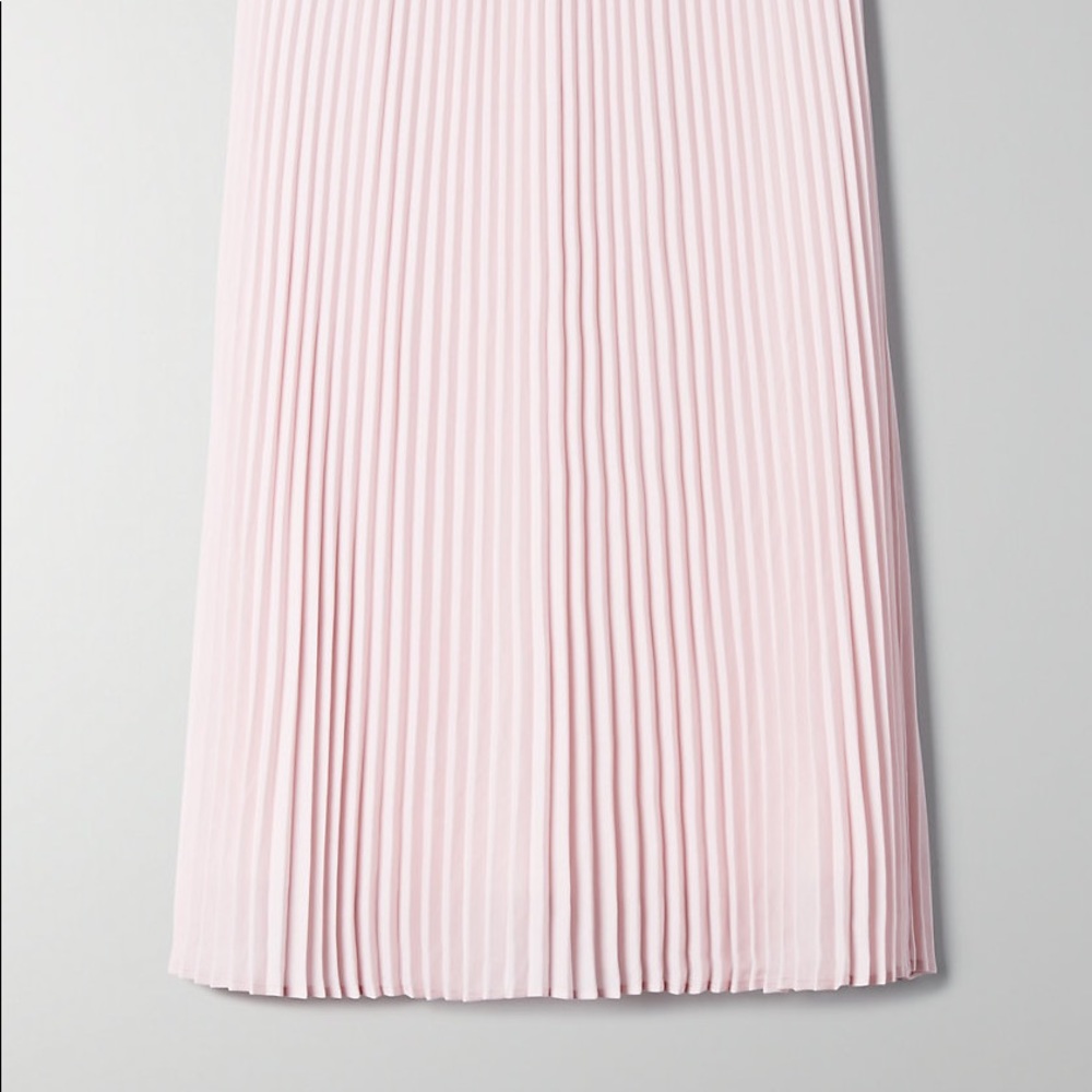 Aritzia Babaton Jude pleated skirt in Pink - Picture 2 of 6